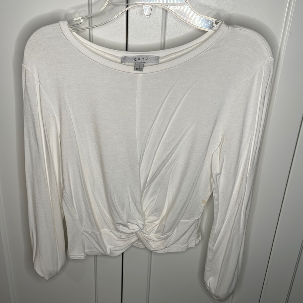 white t shirt